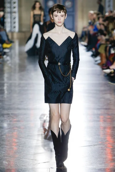 Look 57